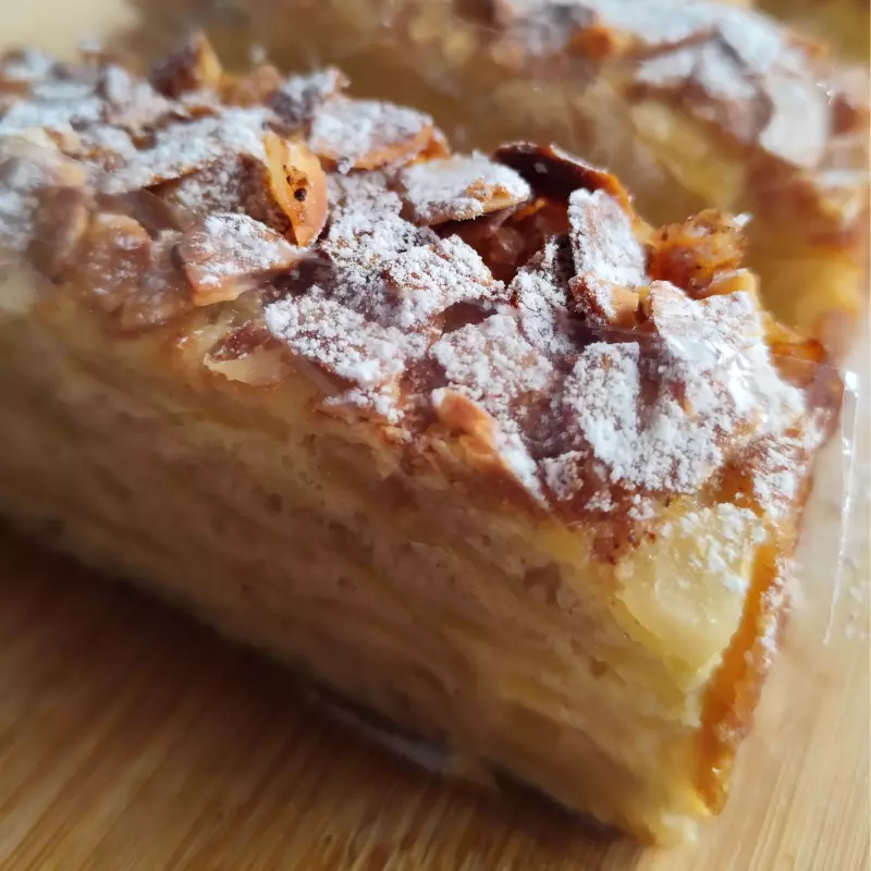 MIL HOJAS DE MANZANA