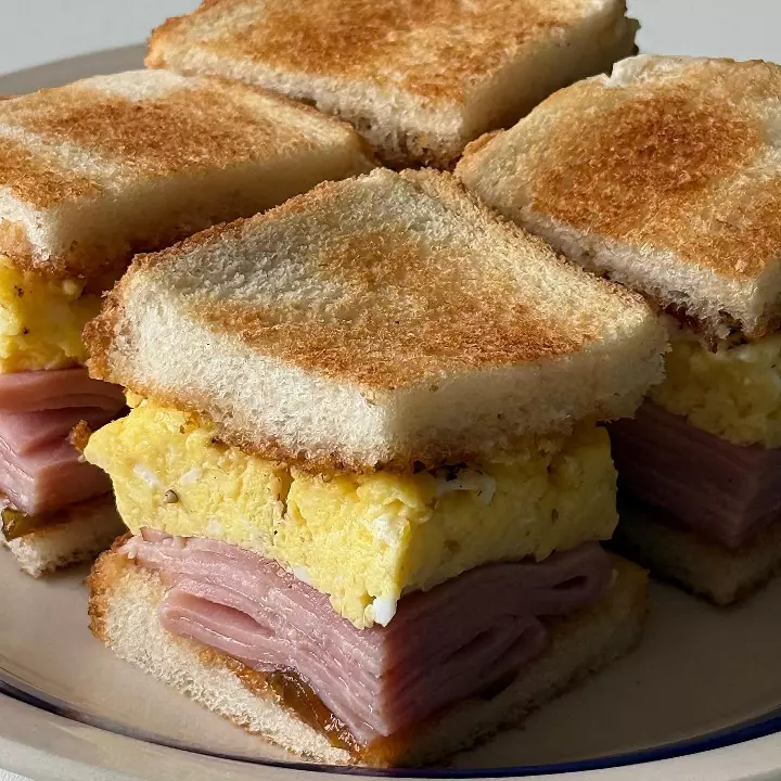 Sandwich Tortilla y Jamón
