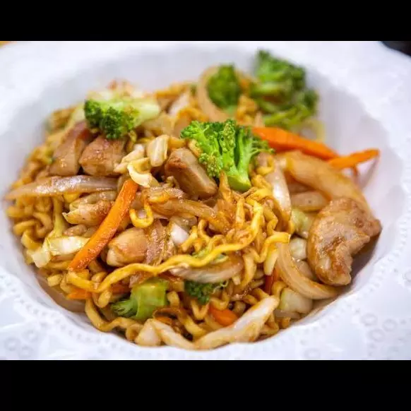 Yakisoba Frango (800 gramas)