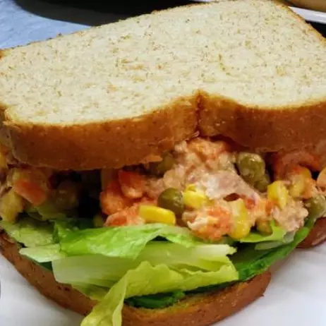 Sandwich de Ensalada de atún