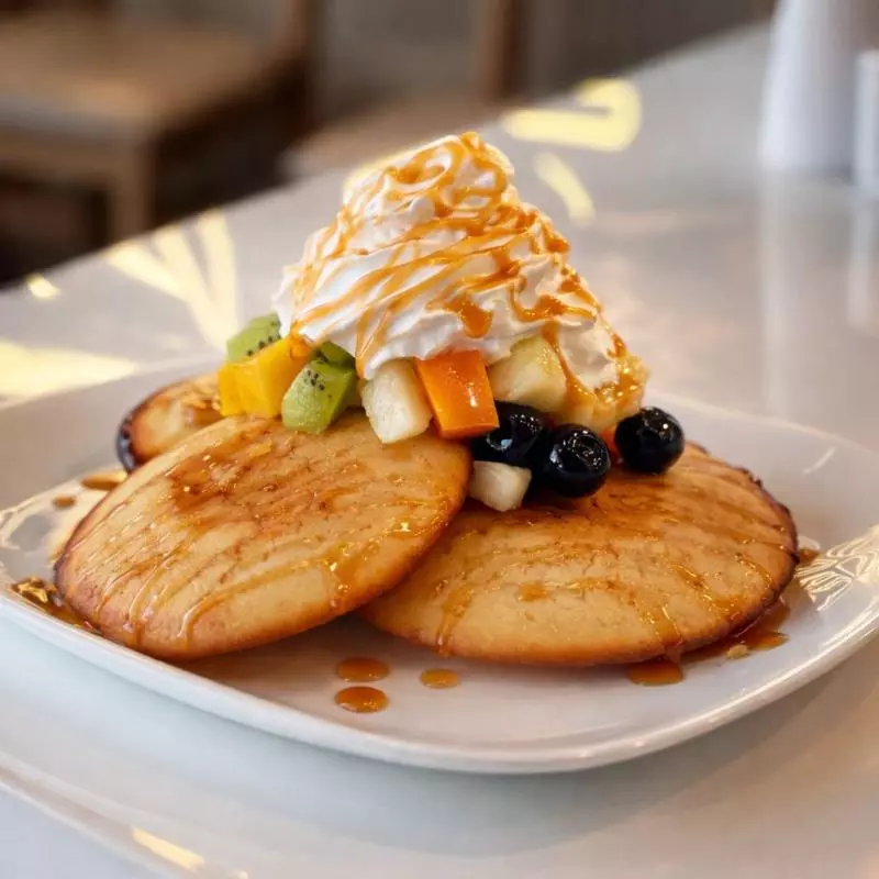 PANQUECA FRUTAS FRESCAS MEL CHANTILY