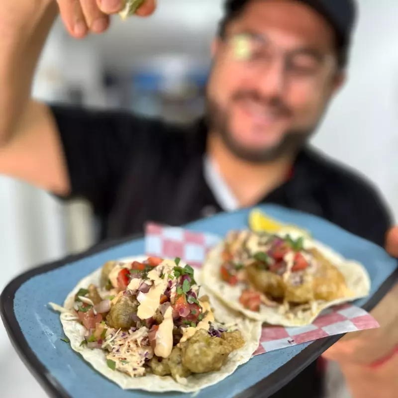 Tacos de ostion rebosado