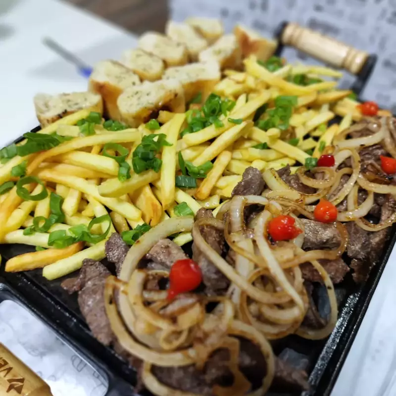Porção de Alcatra com Fritas