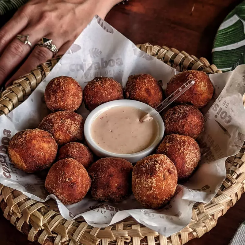 Bolinho de costela com mandioquinha