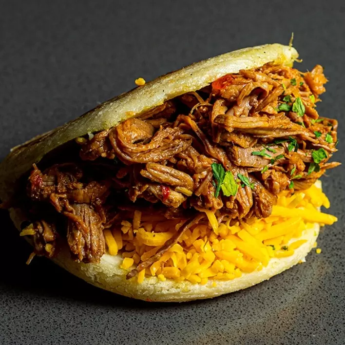 AREPA PELÚA