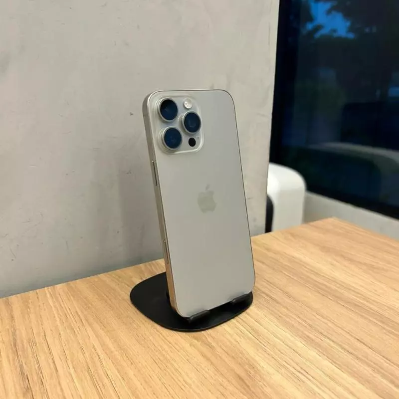 16 PRO MAX 256GB NATURAL TITÂNIO