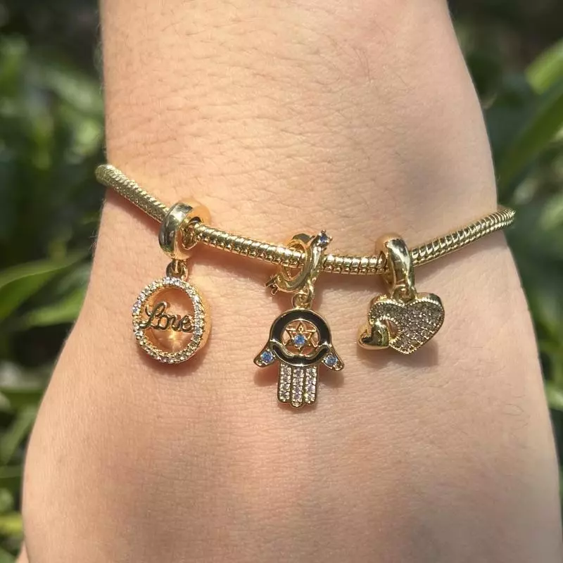 Pulsera mano protectora corazón