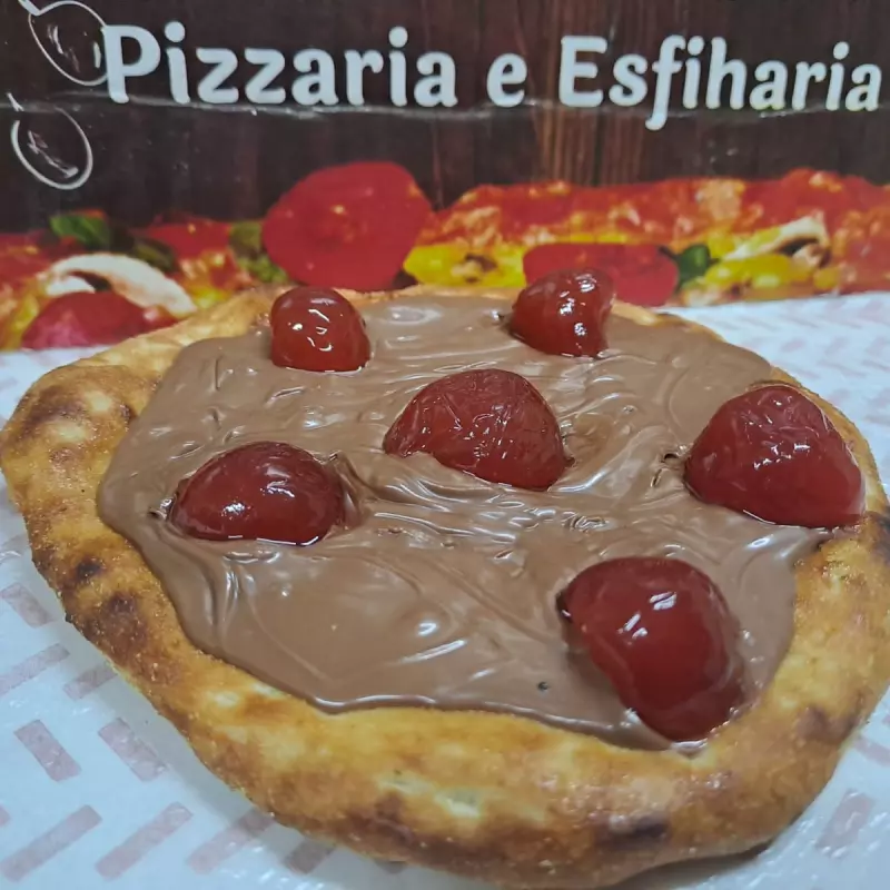 ESFIHA FLORESTA NEGRA