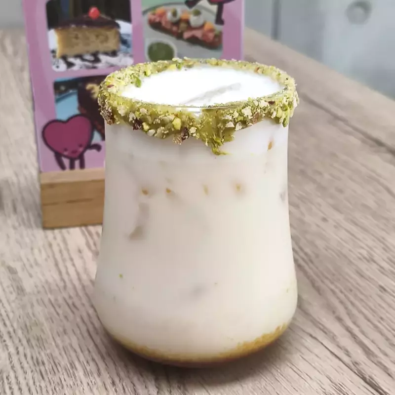 LATTE PISTACHO