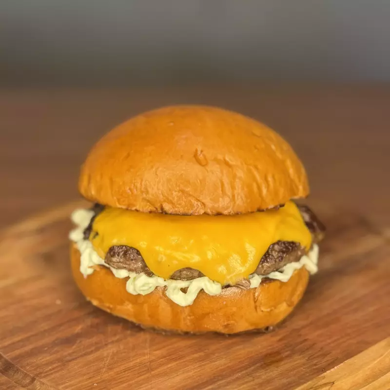 CHEDDAR BURGER