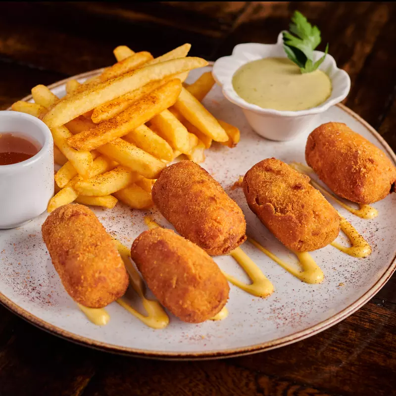 Nuggets de pollo con bebida