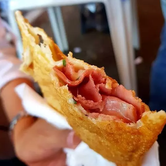 Pastel Calabresa C/ Queijo