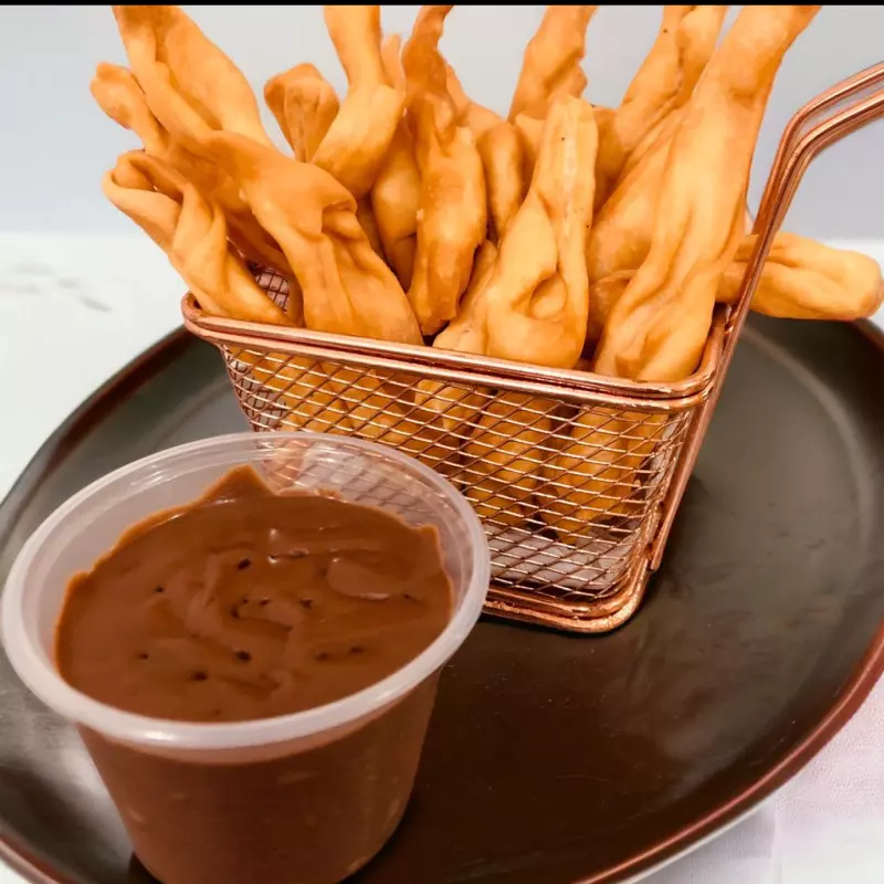 Tirinhas de pastel + Acompanhamento