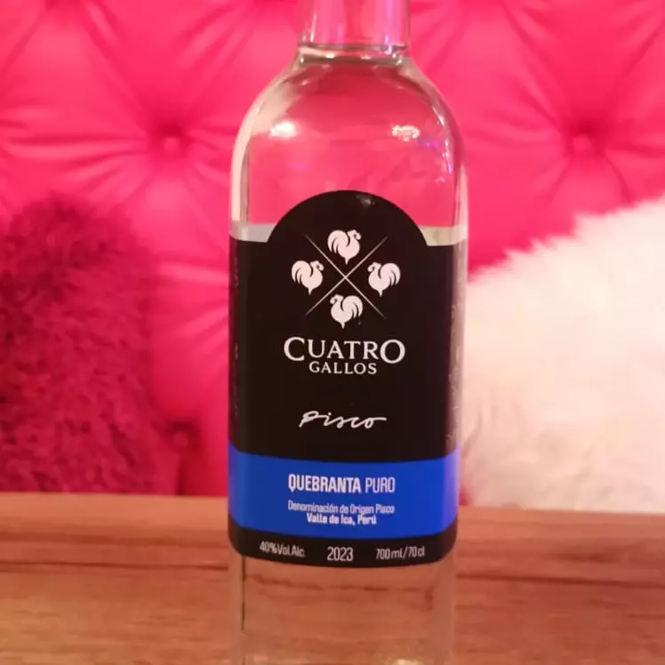 Botella Cuatro Gallos