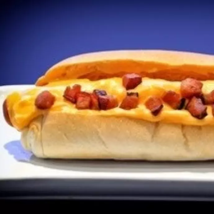 Pancho con chedar y Panceta