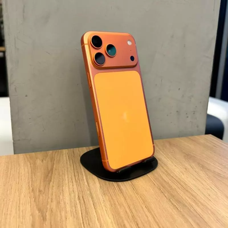 17 PRO MAX 256GB LARANJA CÓSMICO