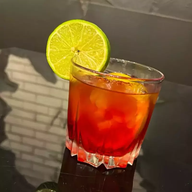 TITÃS - NEGRONI