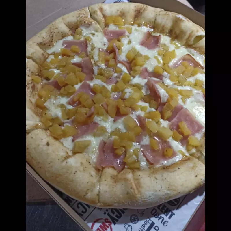 Pizza médium hawaiana