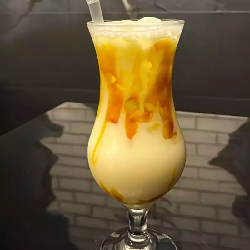 CHARLIE BROWN JR - PINÁ COLADA