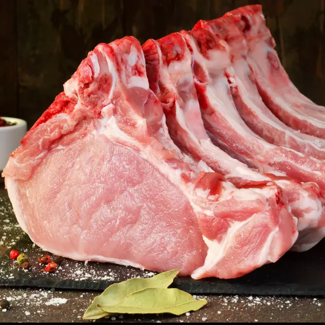 Bisteca Suína / Pork Loine Bone (kg)