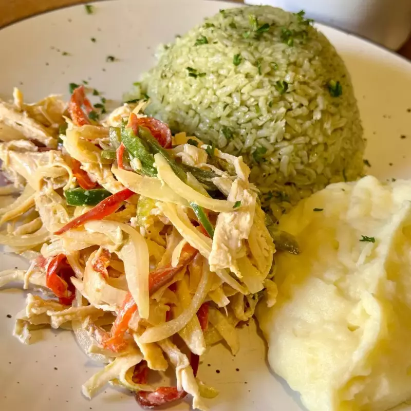 Pollo Desmechado