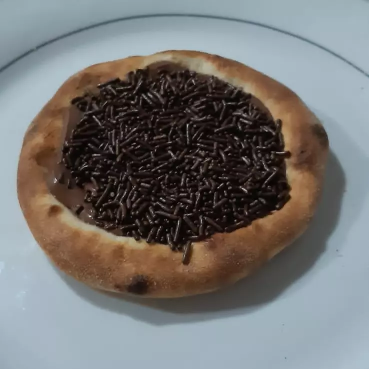 Esfiha de brigadeiro