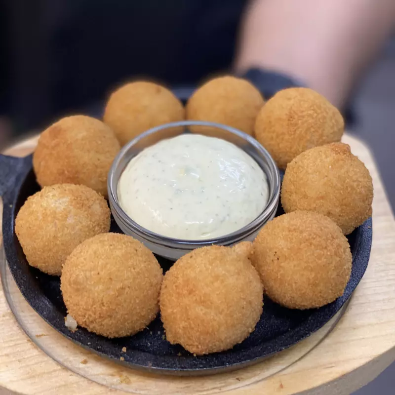 Mini Bolinha de Queijo