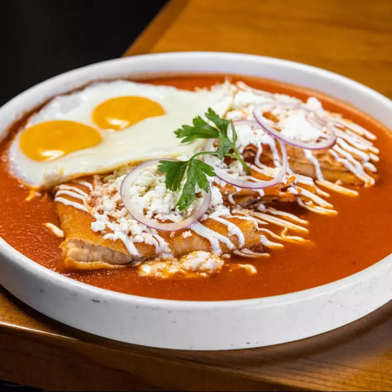 Enfrijoladas, entomatadas o enchilad