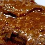 Bife ao molho Madeira-QUENT C/DIVIS