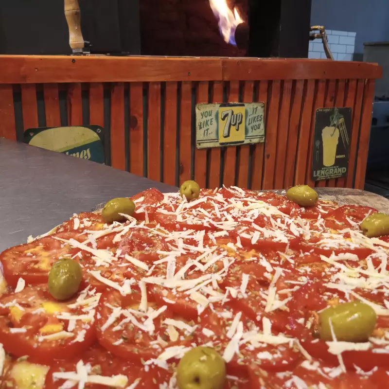 Napolitana al Horno de Barro