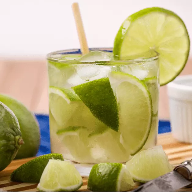 Caipirinha de limão