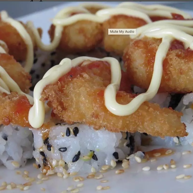 PHILLY CRUNCHY ROLL