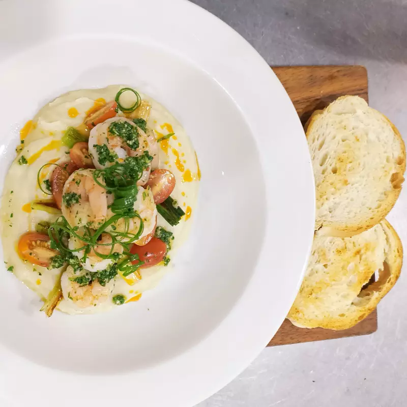 Shrimp with puree