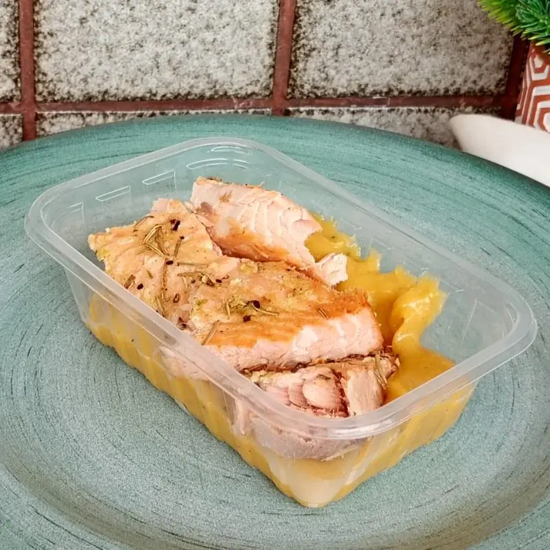 Mounjaro salmão com purê de banana