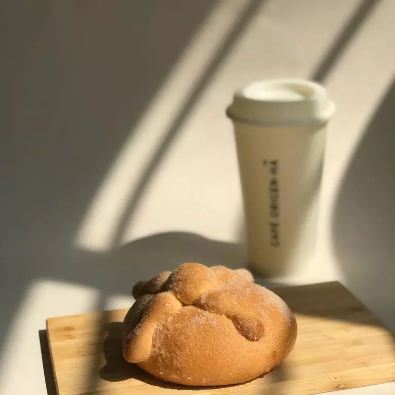 PAN DE MUERTO VEGANO+CAFE 16 OZ
