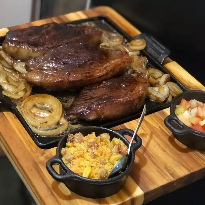 Porção de Picanha Acebolada