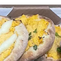 esfiha frango e queijo