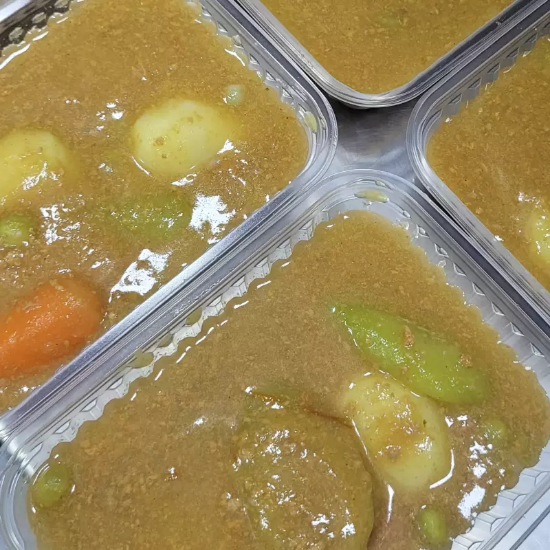 Sopa de carne moída com mini legumes