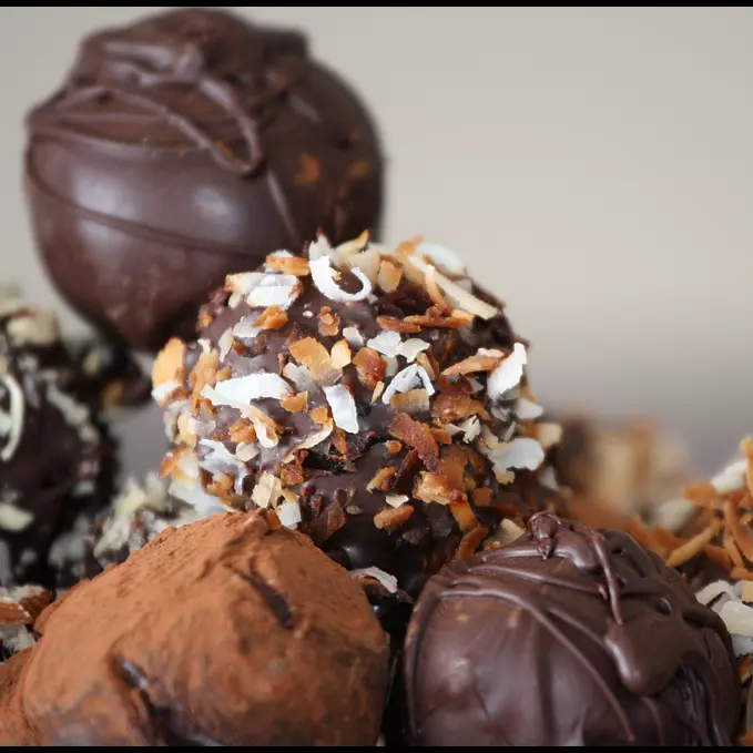 Trufas de chocolate y mango