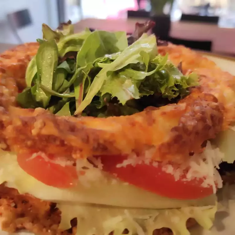 Bagel with chicken