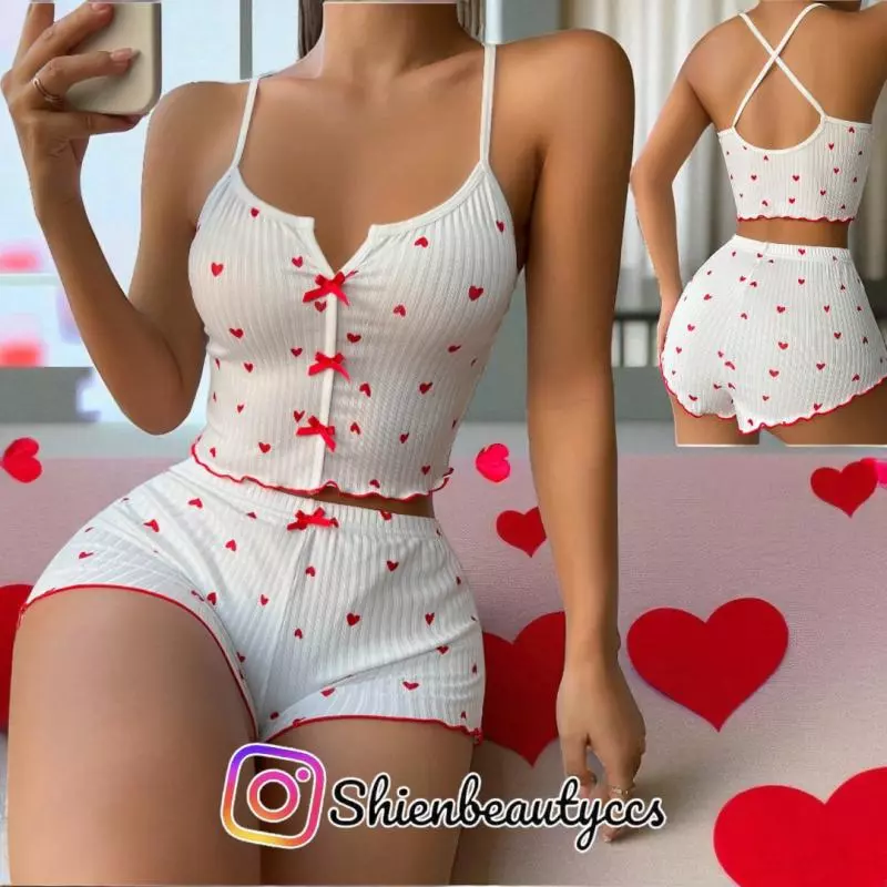 Pijama con estampado de corazón