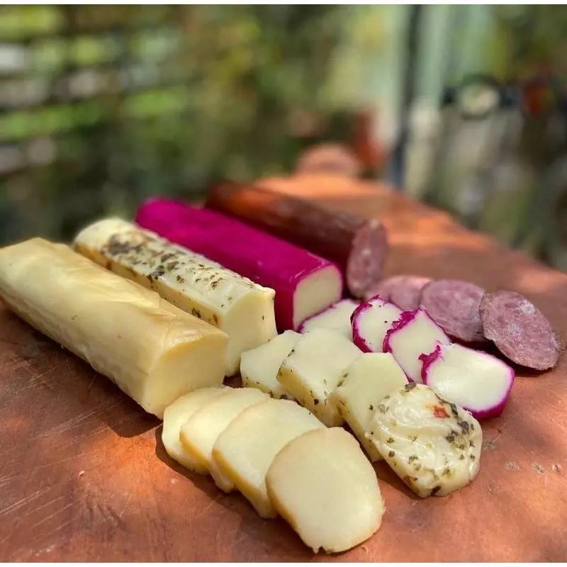 kit Provolone
