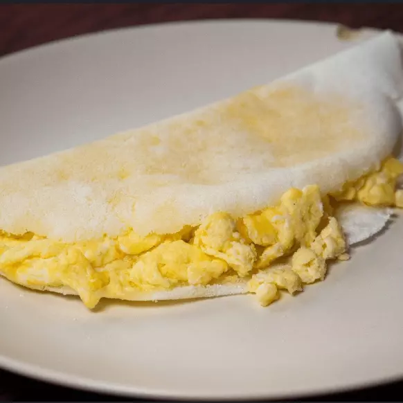 Queijo com Ovo e Manteiga.