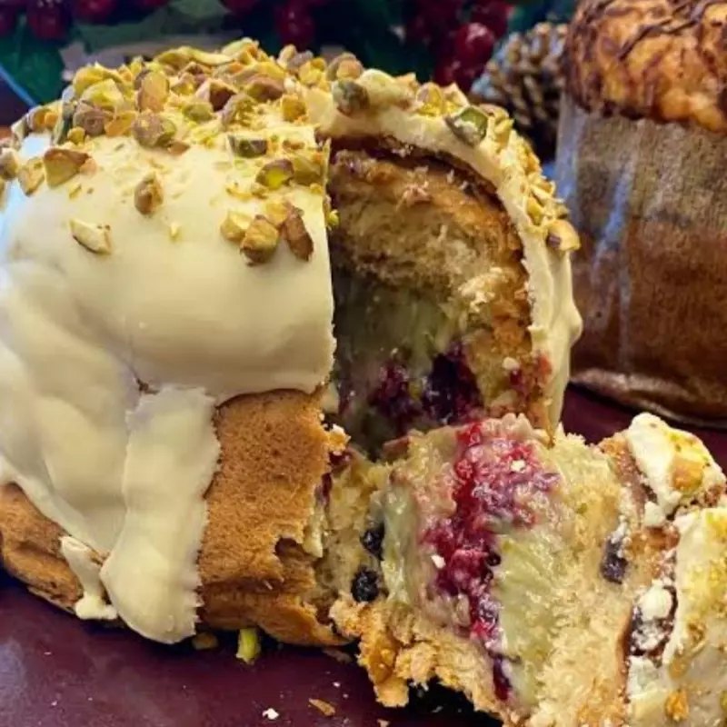 Chocotone de pistache frutas vermel