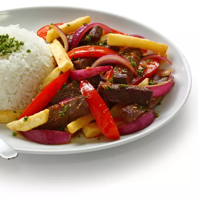 Lomo saltado de pollo