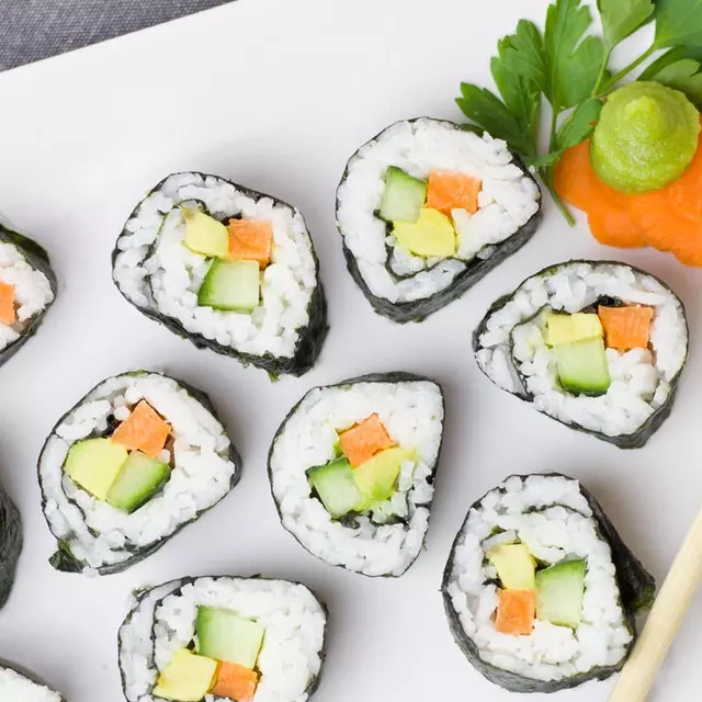 URAMAKI VEGETARIANO OPS 8 PEÇAS