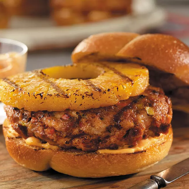 Hamburguesa jumbo de pollo con piña