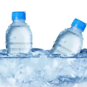 AGUA NATURAL