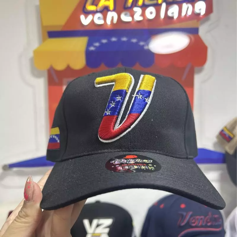 Gorra V negra