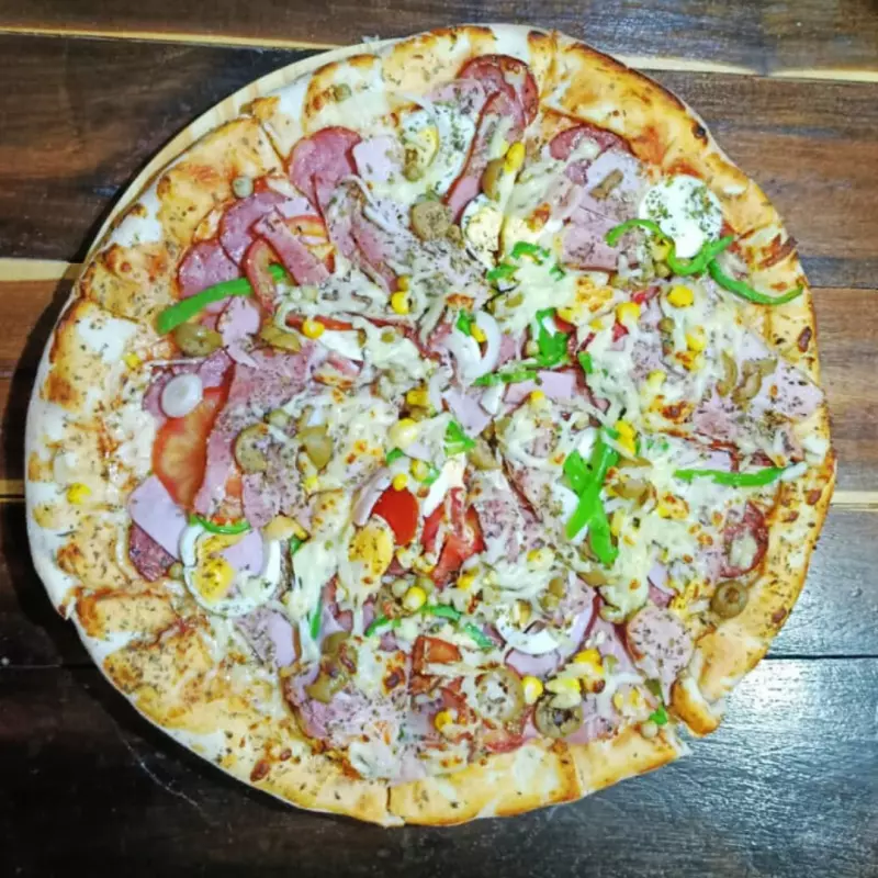 PIZZA FAMILIA (8F)+REFRI 1L